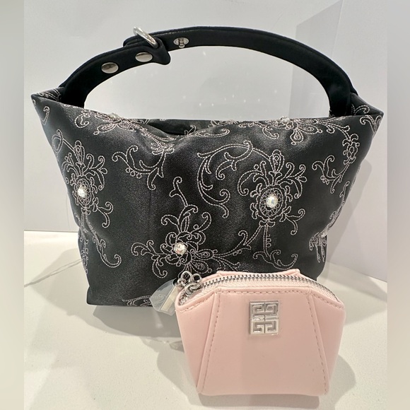 NWOT GIVENCHY BAG & AirPods Case/Key Chain - Picture 1 of 10